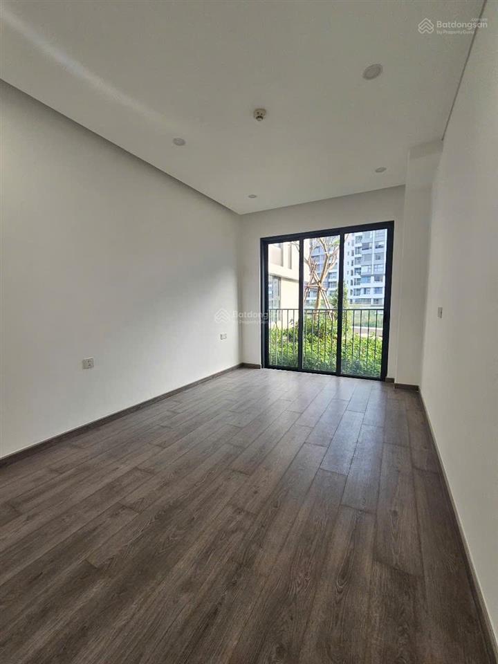 Bán căn 2pn, 85m2, 7,5 tỷ, ntcb, có ô xe hơi diamond plus celadon city gần sân bay tsn, hcm