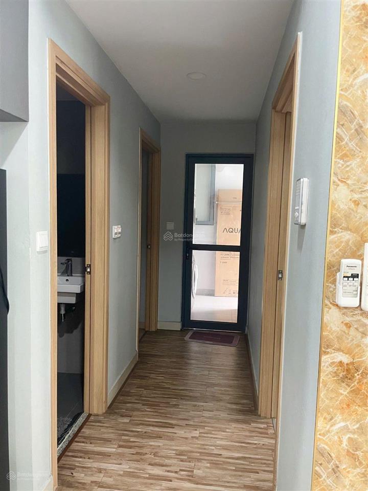 Cho thuê 2pn, 63m2 khu emerald nội thất cơ bản, giá 12tr, celadon city gần sân bay