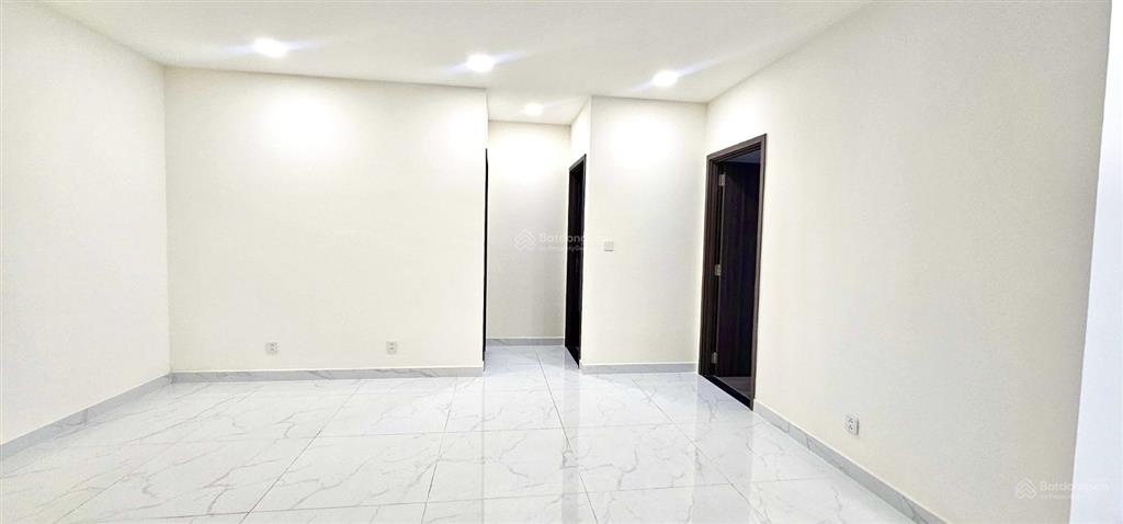 Bán căn trệt góc 2pn, 96m2, diamond centery, ntcb kèm 1 ô xe hơi, celadon city, yên tĩnh cho ông bà