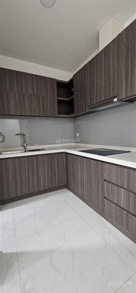 Bán căn trệt góc 2pn, 96m2, diamond centery, ntcb kèm 1 ô xe hơi, celadon city, yên tĩnh cho ông bà