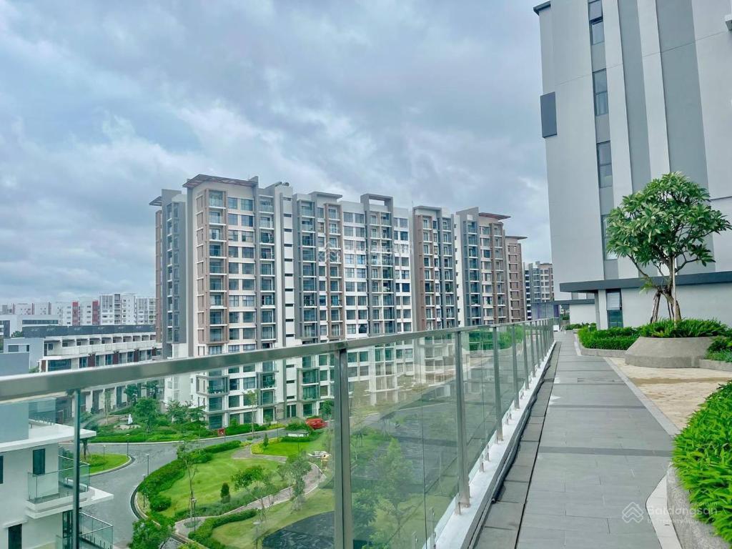 Bán gấp căn góc 2pn, 85m2, 7,2 tỷ diamond alnata plus celadon city, có ô xe hơi, full nội thất