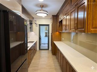Bán căn 2pn, 96m2, giá 8.1 tỷ, full nội thất , diamond brilliant celadon city