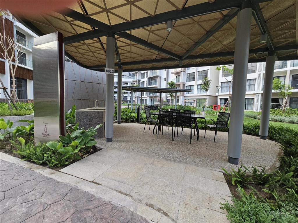 Bán 2pn 96m² diamond brilliant, giá 7,8 tỷ full nội thất, nội khu yên tĩnh, celadon city