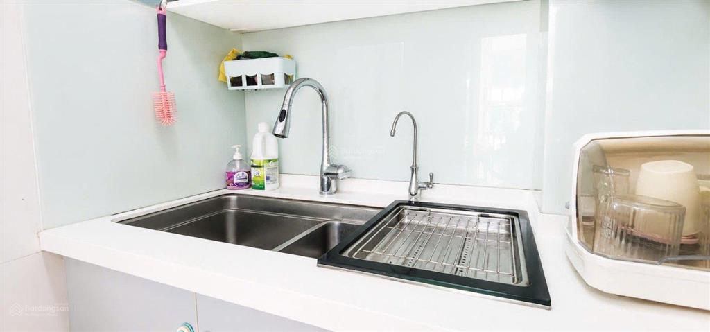 Cần bán 2pn, 1wc, 63m2 emerald celadon city, full nội thất, giá 5,150 tỷ
