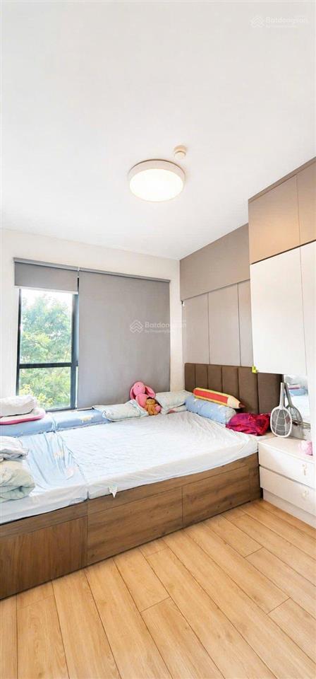 Cần bán 2pn, 1wc, 63m2 emerald celadon city, full nội thất, giá 5,150 tỷ