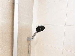 Cần bán 2pn, 1wc, 63m2 emerald celadon city, full nội thất, giá 5.150 tỷ