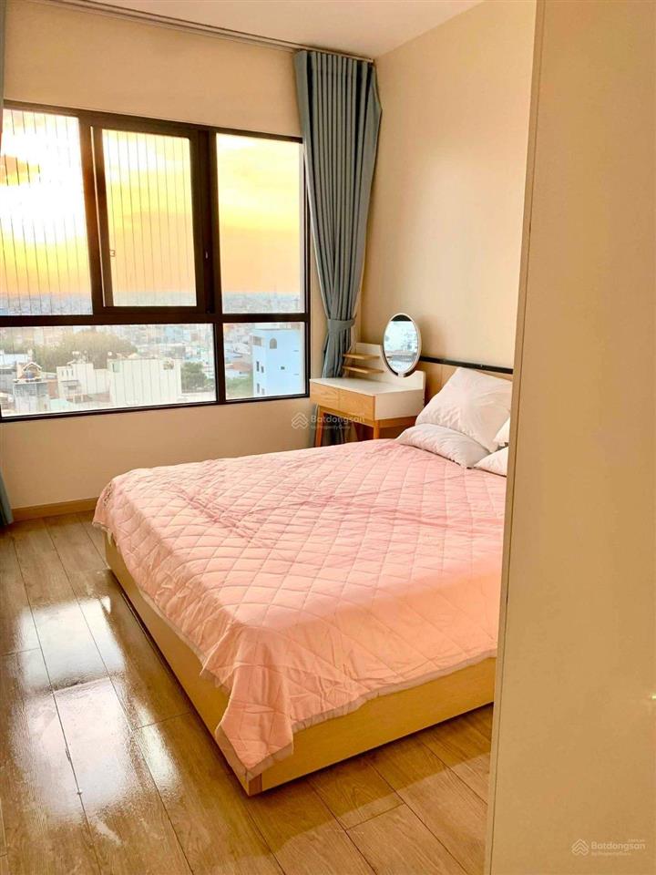 Bán nhanh 2pn, 1wc, 63m2 emerald celadon city, full nội thất, giá 5,2 tỷ