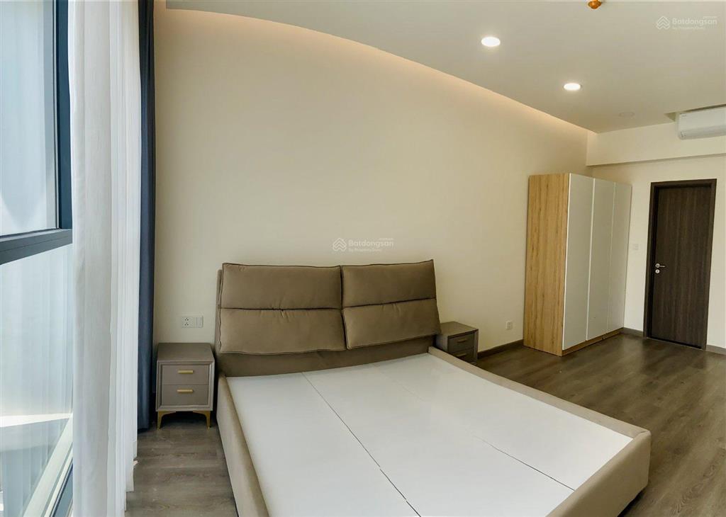 Cho thuê căn 3pn, 120m2, 28tr/tháng, full nt + 1 ô xe hơi diamond centery celadon city