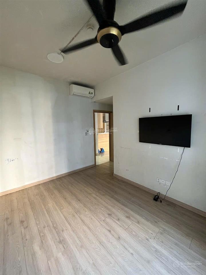 Bán 2pn 71m2 emerald giá 5,2 tỷ, celadon city, nội thất cơ bản