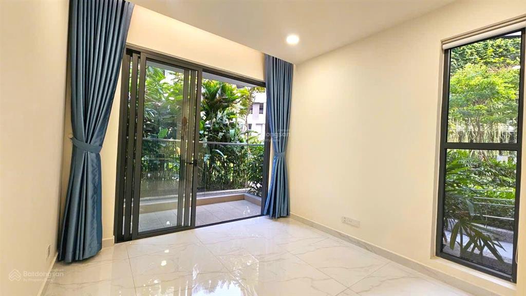 Bán căn trệt góc 2pn, 96m2, giá 8.950 tỷ ntcb + 1 ô xe hơi, diamond centery celadon city