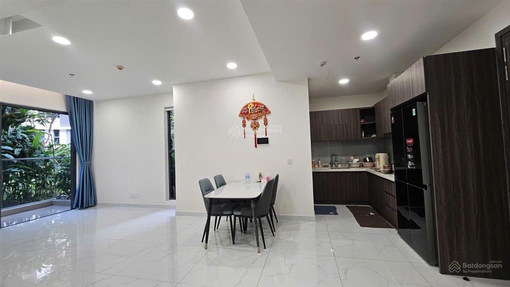 Bán căn trệt góc 2pn, 96m2, giá 8.950 tỷ ntcb + 1 ô xe hơi, diamond centery celadon city