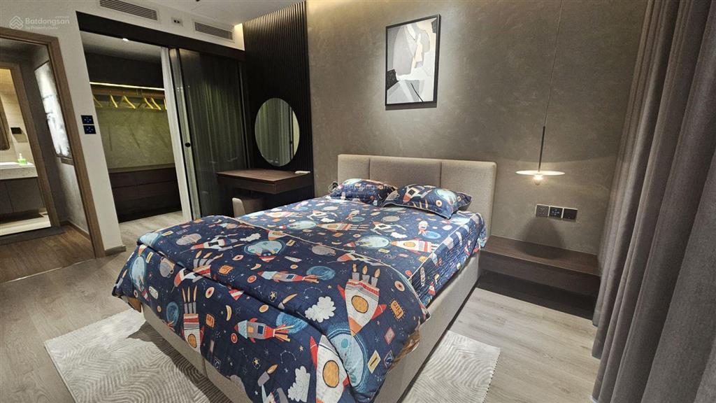 Cho thuê 3pn skylinkedvilla diamond celadon city, full nt cao cấp, xe hơi đậu trước nhà