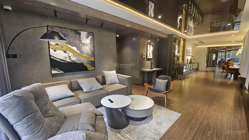 Cho thuê 3pn skylinkedvilla diamond celadon city, full nt cao cấp, xe hơi đậu trước nhà