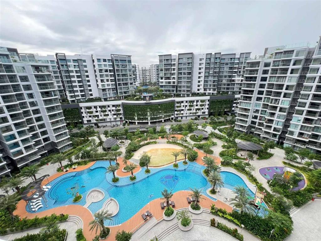 Bán 3pn 120m2, ntcb + 1 chỗ đậu ôtô, view rừng, giá 10,5 tỷ, diamond centery celadon city