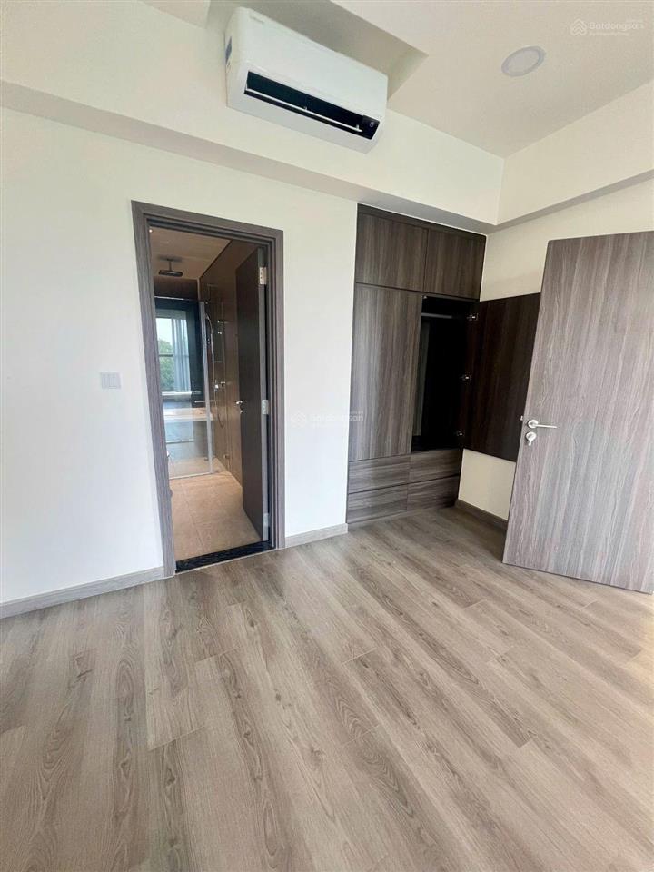 Bán 3pn 120m2, ntcb + 1 chỗ đậu ôtô, view rừng, giá 10,5 tỷ, diamond centery celadon city