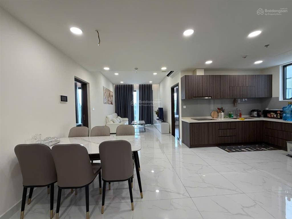 Bán 3pn 120m2, ntcb + 1 chỗ đậu ôtô, view rừng, giá 10,5 tỷ, diamond centery celadon city