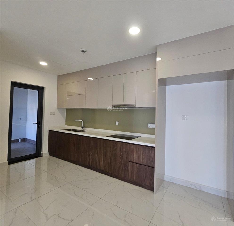 Bán gấp giá tốt căn hộ 3pn + 1, 141m2, giá 10 tỷ, có nội thất diamond brilliant celadon city