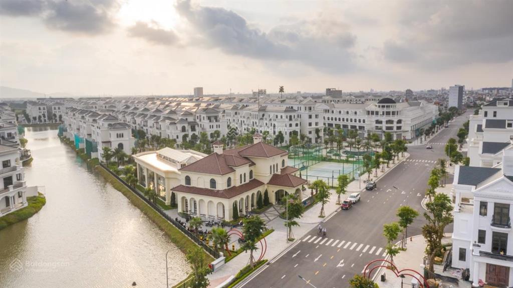 Bán biệt thự song lập vinhomes cầu rào giá 18, x tỷ bao phí chuyển nhượng