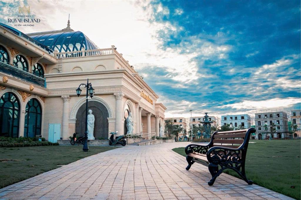 Bán tháo căn shophouse 108 m2 sót lại giá rẻ 10,3 tỷ