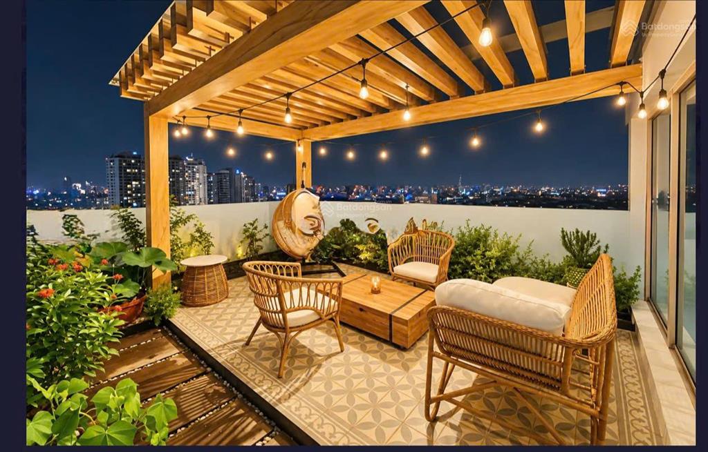 Tìm khách thuê cho căn hộ duplex penthouse 5 phòng ngủ  có tầng sân thượng
