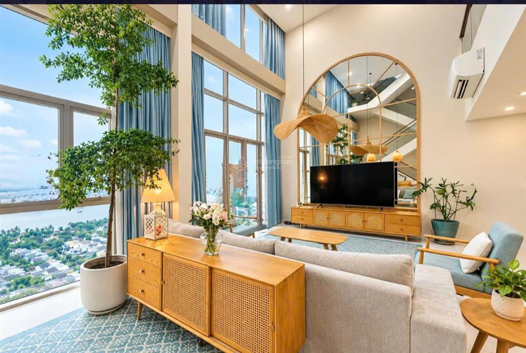 Tìm khách thuê cho căn hộ duplex penthouse 5 phòng ngủ  có tầng sân thượng