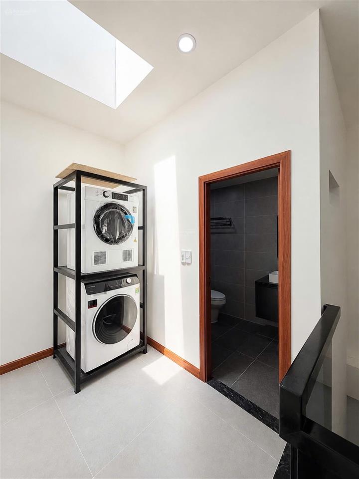 Bán căn nhà đường phạm văn bạch, hải châu, nhà thiết kế hiện đại, công năng đầy đủ