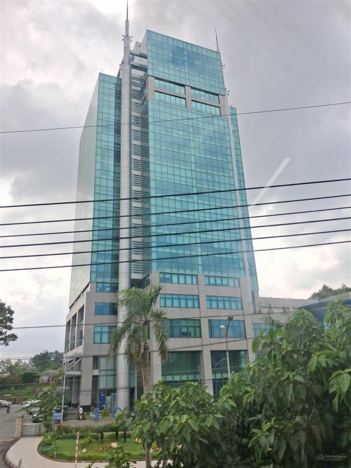 Cho thuê nhà mặt tiền  văn phòng, spa, studio & nhà ở. mới sơn sửa đẹp