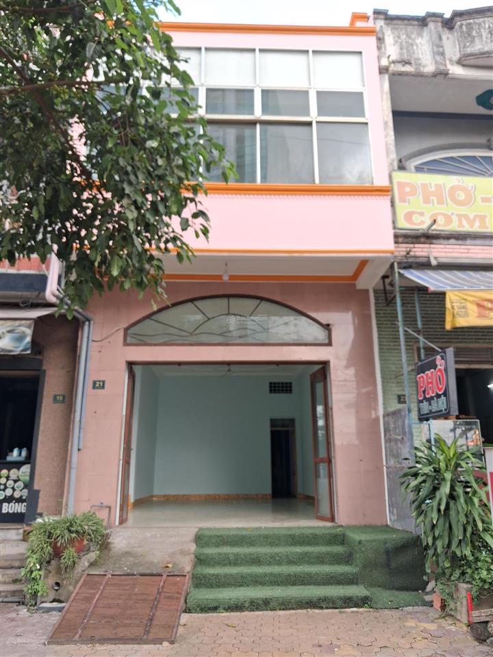 Cho thuê nhà mặt tiền  văn phòng, spa, studio & nhà ở. mới sơn sửa đẹp