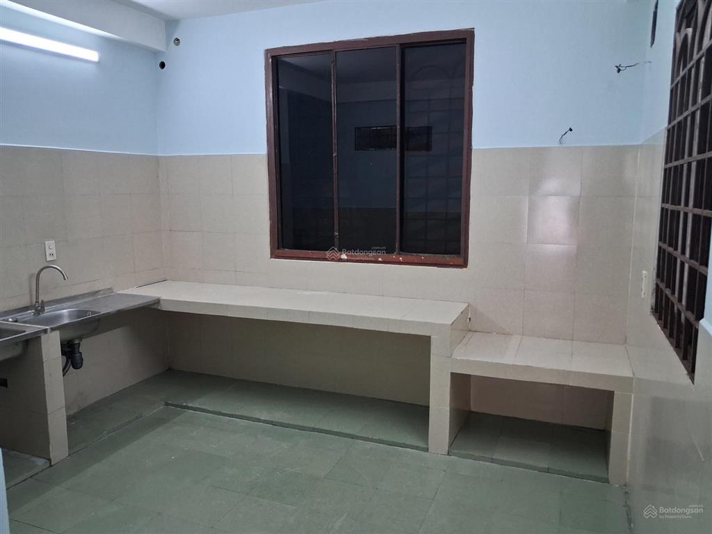 Cho thuê nhà mặt tiền  văn phòng, spa, studio & nhà ở. mới sơn sửa đẹp