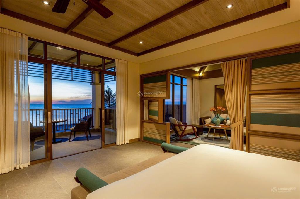 Bán biệt thự view trực diện biển đà nẵng sổ đỏ lâu dài.  0916 572 ***
