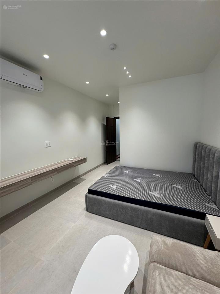 Phòng mới  giờ tự do  có thang máy