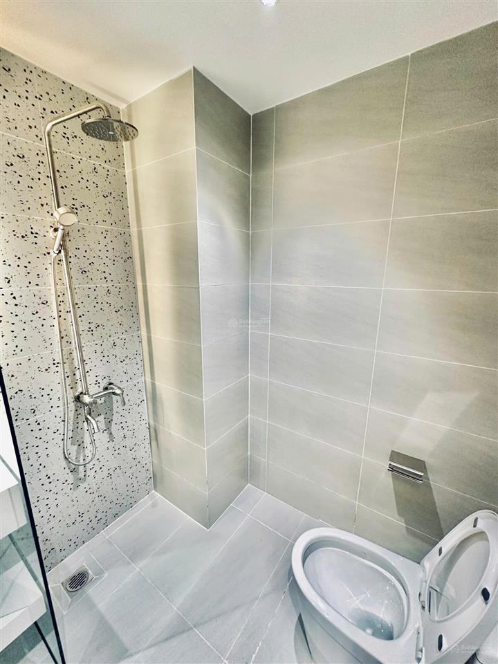Phòng mới  giờ tự do  có thang máy
