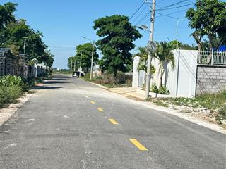 Chủ cần bán gấp đất phước hhải đường nhựa sạch đẹp , gần biển, sổ sẵn công chứng ngay . giá rẻ nhất