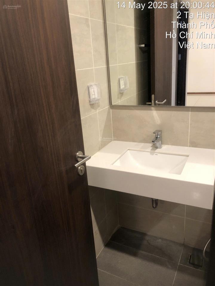 Bán căn hộ tầng thấp v0505 one verandah 2pn 2wc 8,2 tỷ 0902 529 ***