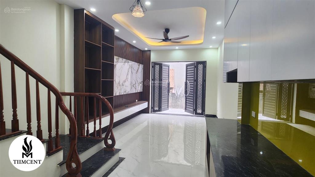 Tôi có căn nhà mới xây cần bán cả nhà cả đất giá hơn 2 tỉ giá tốt khu vực