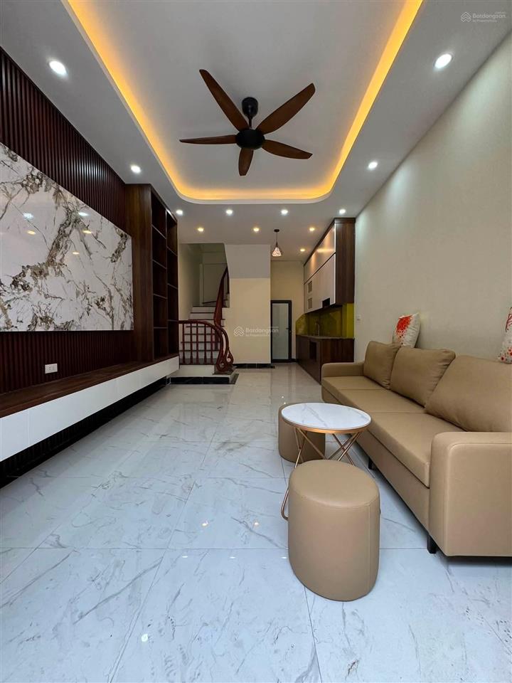 Tôi có căn nhà mới xây cần bán cả nhà cả đất giá hơn 2 tỉ giá tốt khu vực