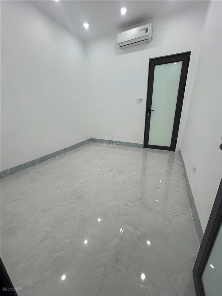 Bán nhà ngõ chợ khâm thiên chính chủ