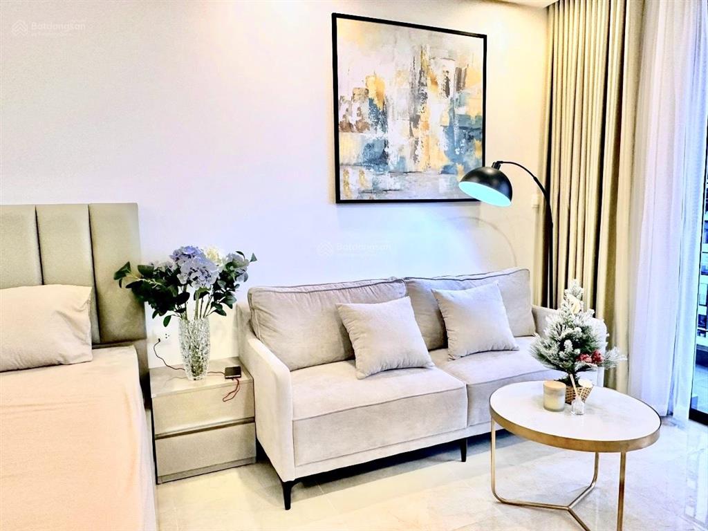 Chính chủ. cho thuê chcc studio và 2pn vinhomes d'capitale, full nội thất, view hồ