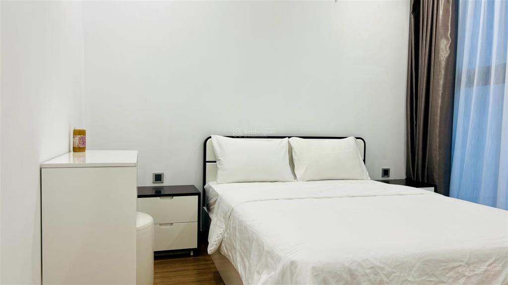 Cho thuê chcc, 2pn, 80m2, vinhomes metropolis, full nội thất mới, view thoáng, giá chỉ 24tr/th
