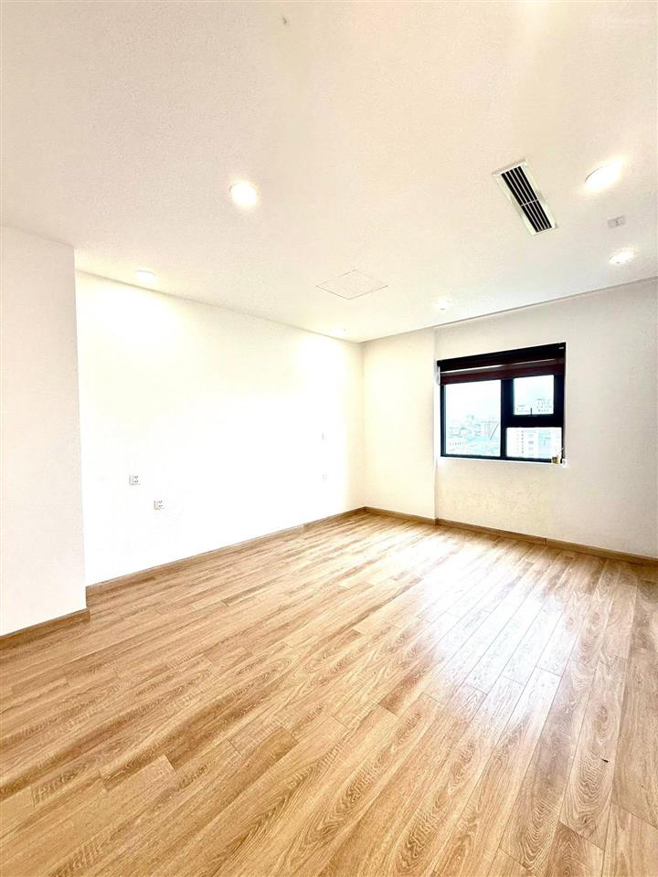 Giá tốt!! cho thuê chcc  hà nội paragon  duy tân  2pn  90m²  đồ cơ bản. giá chỉ 14tr
