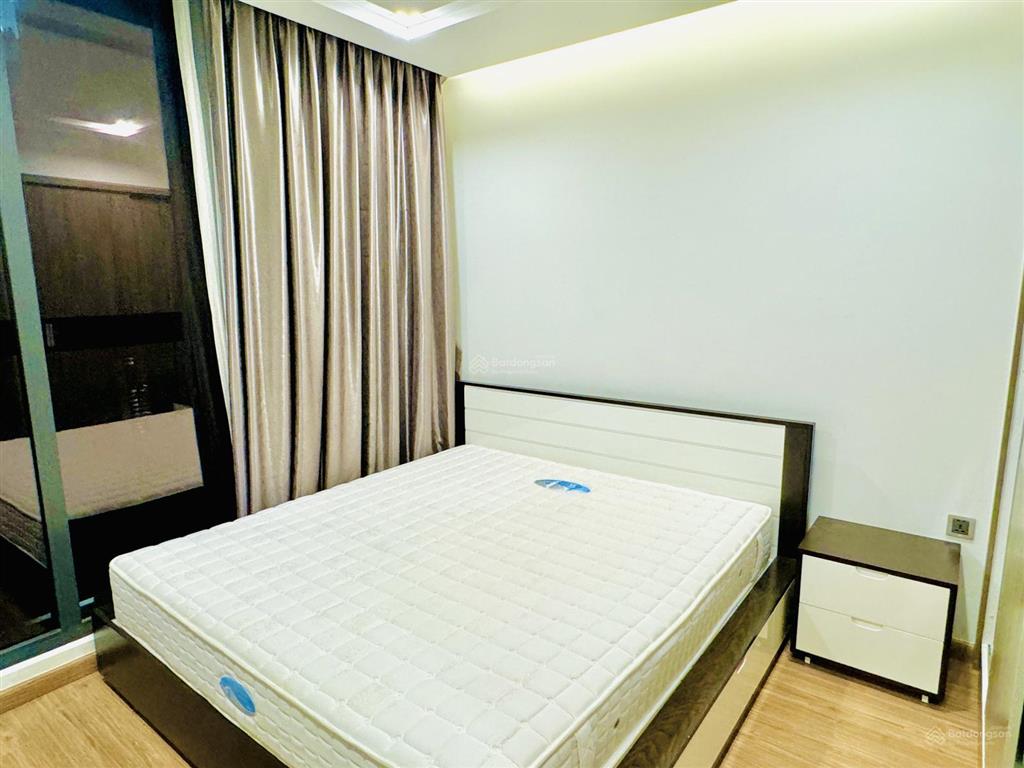 Cho thuê chcc, 2pn, 80m2, vinhomes metropolis, full nội thất mới, view thoáng, giá chỉ 22tr/th