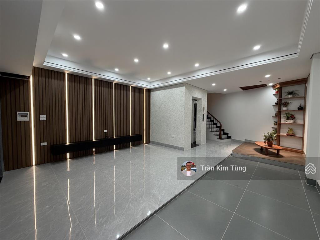 Bán nhà thạch bàn  cổ linh, lô góc 50m2 x 6 tầng thang máy  ngõ thông ô tô vào nhà