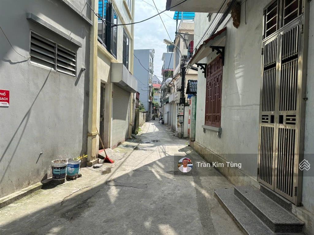 Bán 37m2 đất thạch bàn  cổ linh, sẵn nhà cấp 4 trên đất, đường ô tô 5 chỗ ra vào