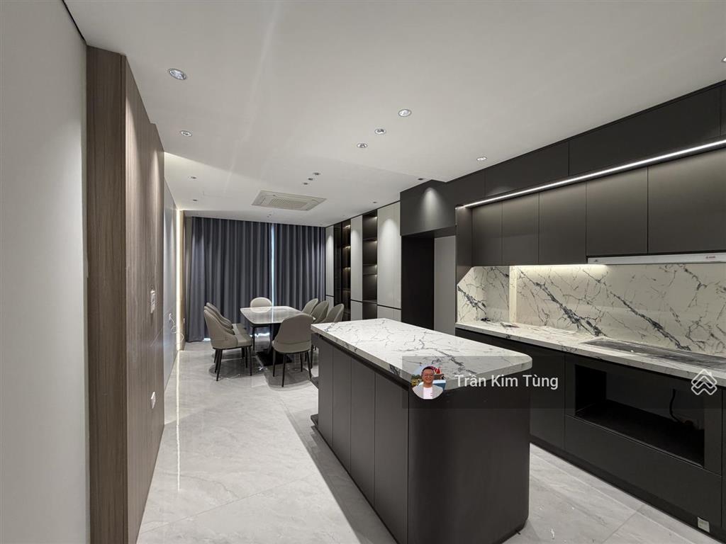 Bán nhà ngõ 57 cổ linh, view vườn hoa, đường ô tô kinh doanh, vỉa hè, 40m2 x 7 tầng thang máy