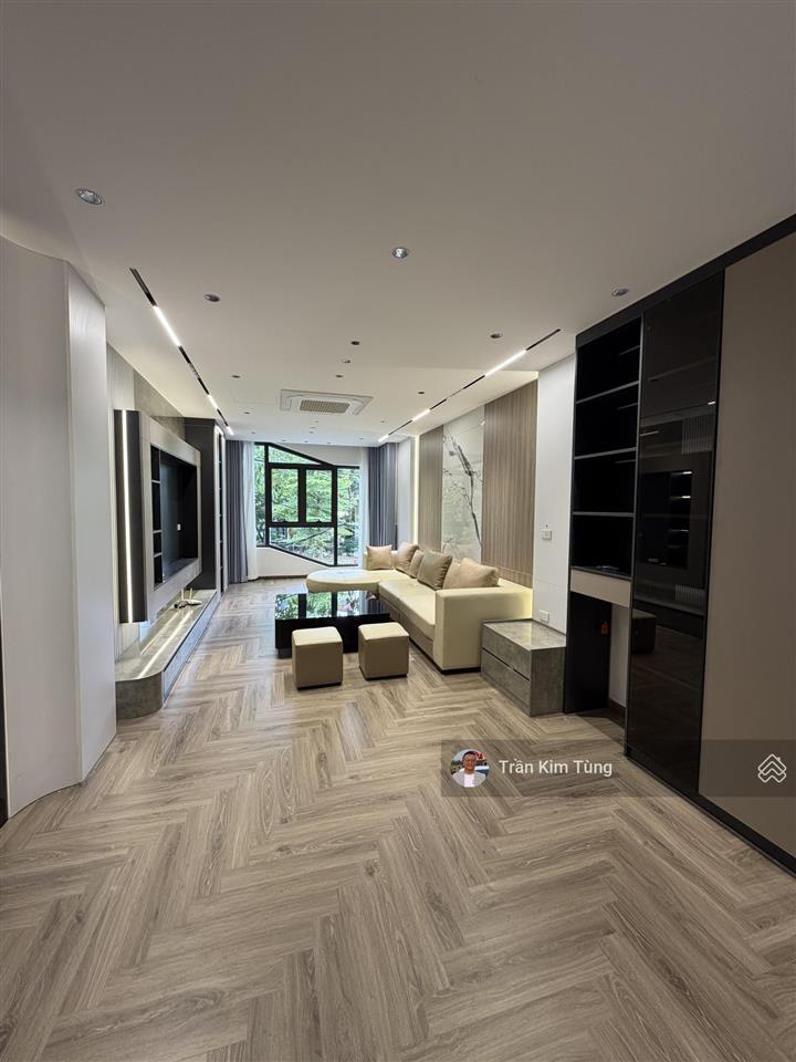 Bán nhà ngõ 57 cổ linh, view vườn hoa, đường ô tô kinh doanh, vỉa hè, 40m2 x 7 tầng thang máy