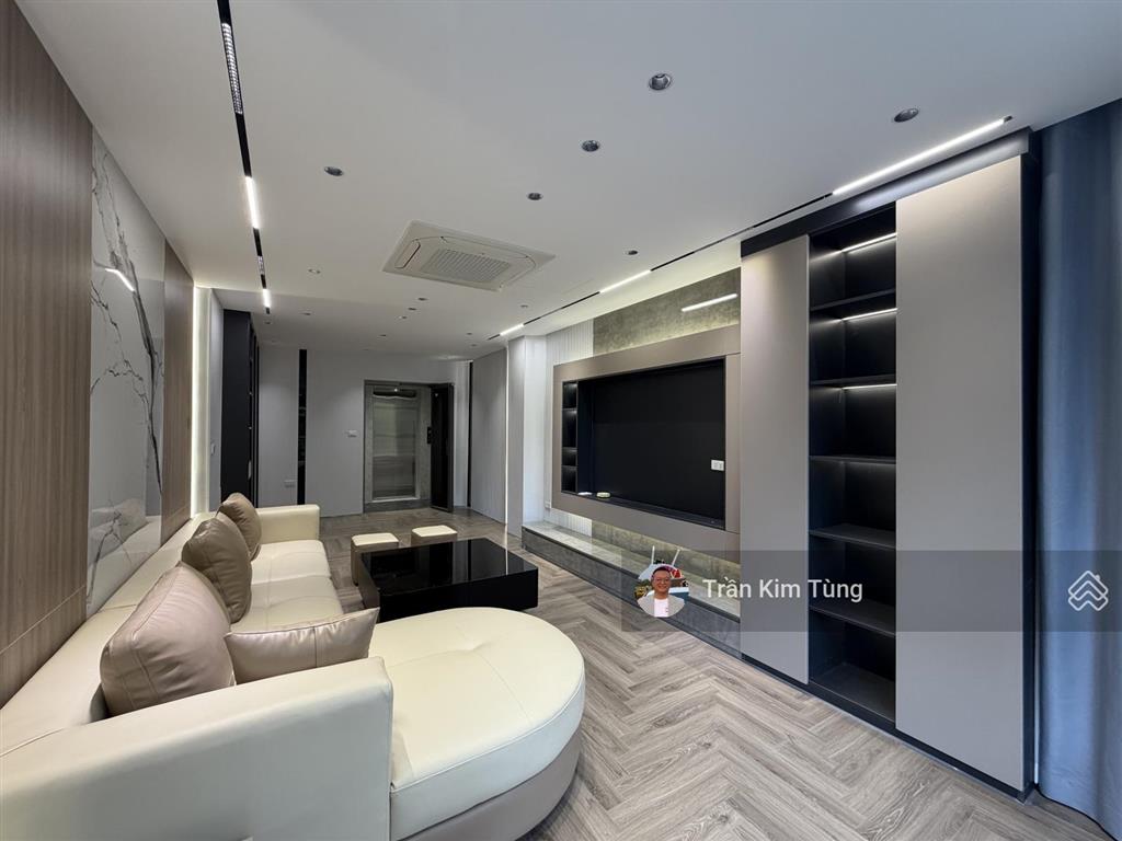 Bán nhà ngõ 57 cổ linh, view vườn hoa, đường ô tô kinh doanh, vỉa hè, 40m2 x 7 tầng thang máy