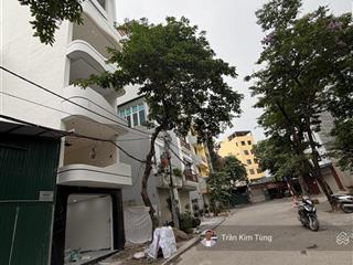 Bán nhà ngõ 57 cổ linh, view vườn hoa, đường ô tô kinh doanh, vỉa hè, 40m2 x 7 tầng thang máy