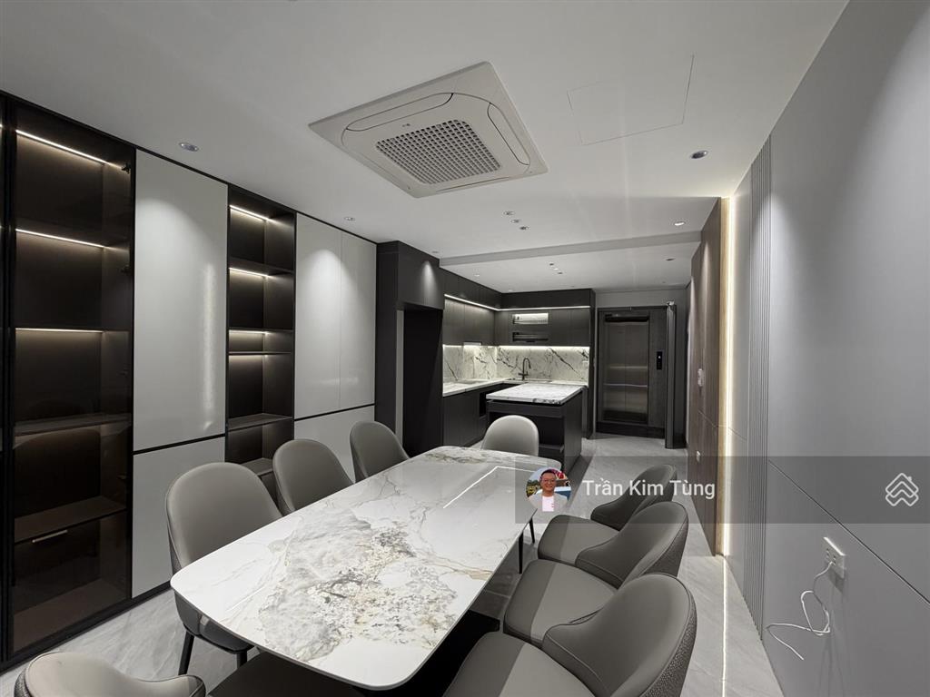 Bán nhà ngõ 57 cổ linh, view vườn hoa, đường ô tô kinh doanh, vỉa hè, 40m2 x 7 tầng thang máy