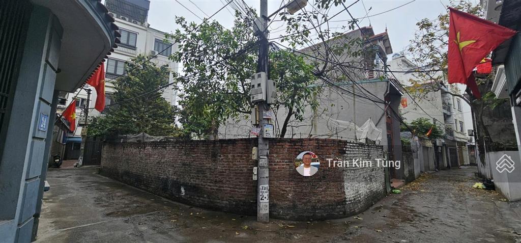 Bán 50m2 đất cổ linh  thạch bàn, đường ô tô 7 chỗ ra vào, ngõ thông