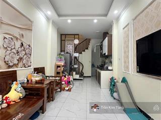 Bán nhà bát khối  đông dư  giáp hải, 4 tầng full nội thất ngõ nông chỉ hơn 4 tỷ.